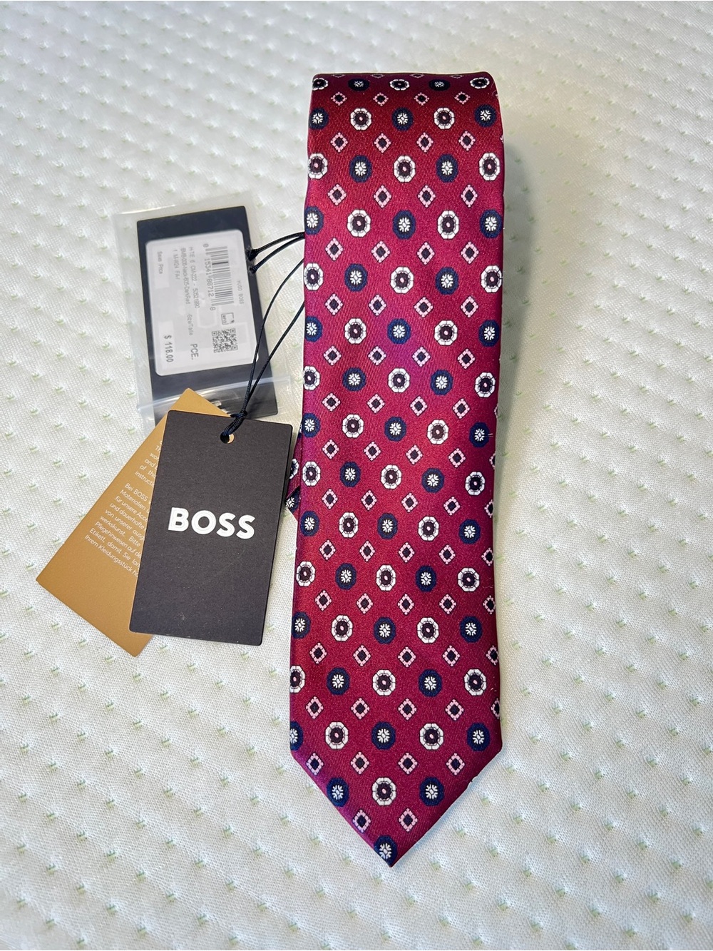 Hugo Boss 100% Silk Men's Tie Dark Red Geometric Made in Italy Skinny Preppy NEW